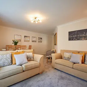 11 March Court Apartment Whitby
